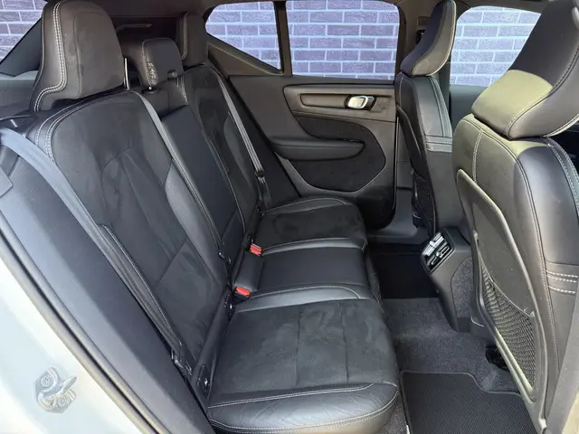 Volvo XC40 2.0 T4 R-Design 2019 Benzine 6