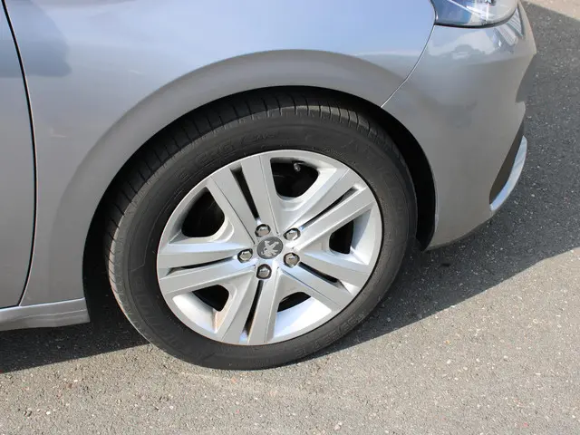 Peugeot 208 1.2 PT SIGNATURE 2019 Benzine 9
