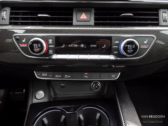 Audi A4 Avant 45 TFSI Quattro S-Line 2020 Benzine 46