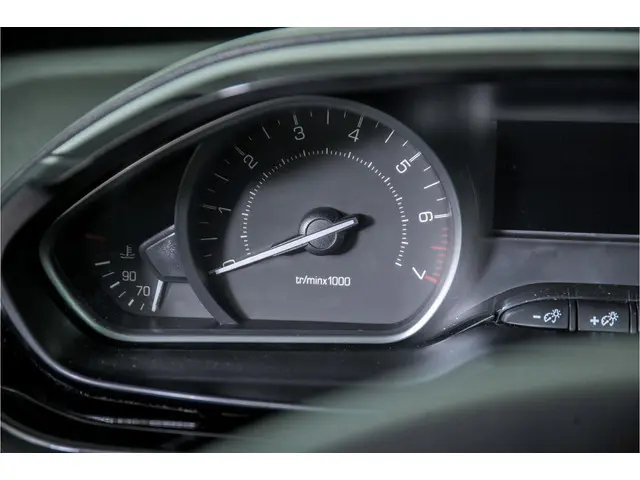 Peugeot 208 1.2 PureTech Signature 2019 Benzine 20