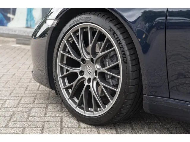 Porsche 911 3.0 Carrera 2018 Benzine 10