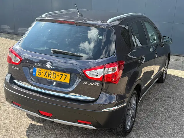 Suzuki S-Cross SX4 1.6 Exclusive 2014 Benzine 6