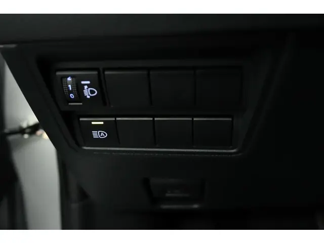 Toyota Yaris 1.5 Hybrid Dynamic 2023 Hybride Benzine 29
