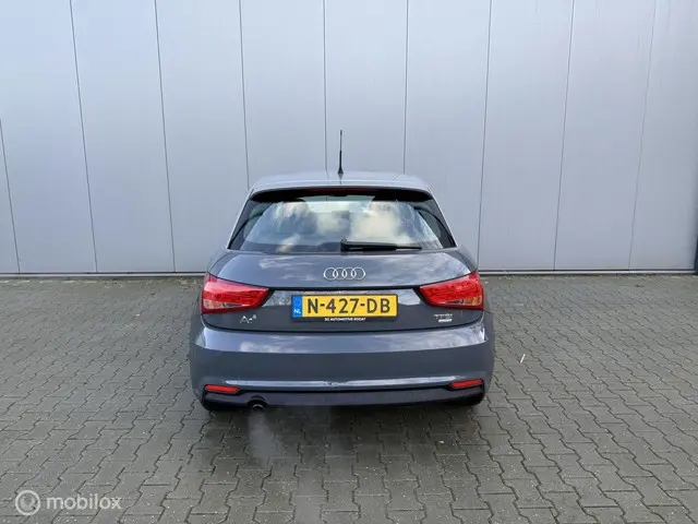Audi A1 Sportback 1.0 TFSI Jaar apk 2017 Benzine 6