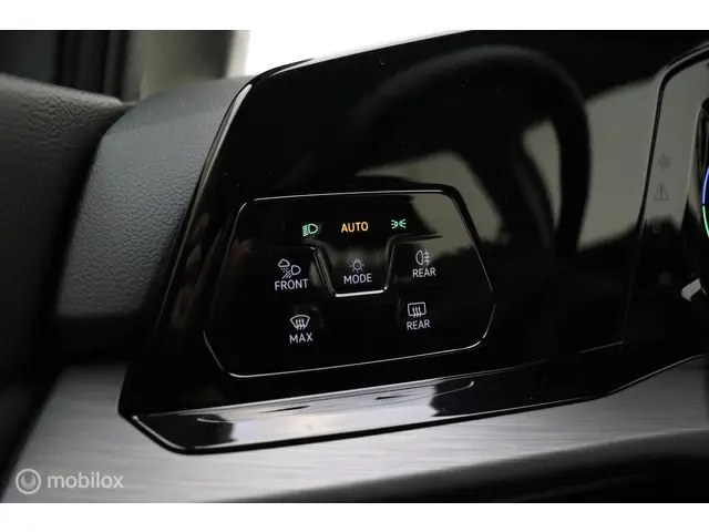 Volkswagen Golf 1.4 eHybrid Style 2021 Hybride Benzine 34