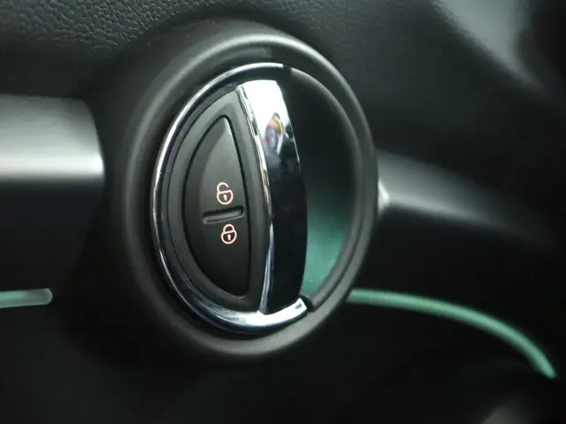MINI Electric Mini MINI Yours 33 kWh 2023 Elektrisch 40