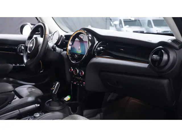 MINI Cooper Mini 1.5 Business Edition 2022 Benzine 40