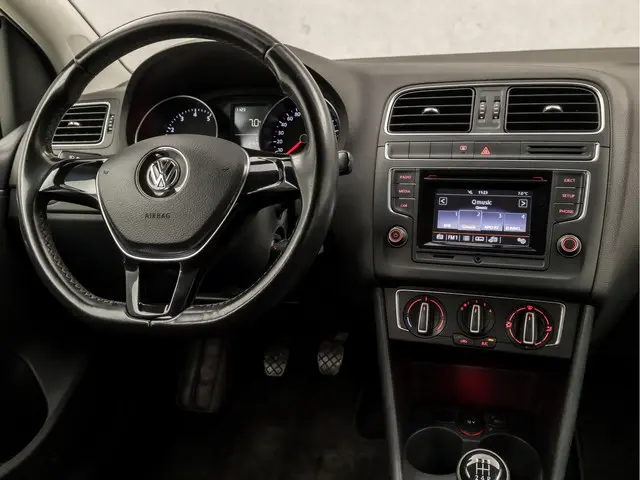 Volkswagen Polo 1.0 Sportline 2015 Benzine 7
