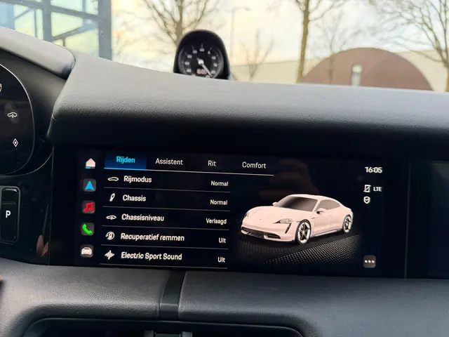 Porsche Taycan Performance 84 kWh 2023 Elektrisch 22