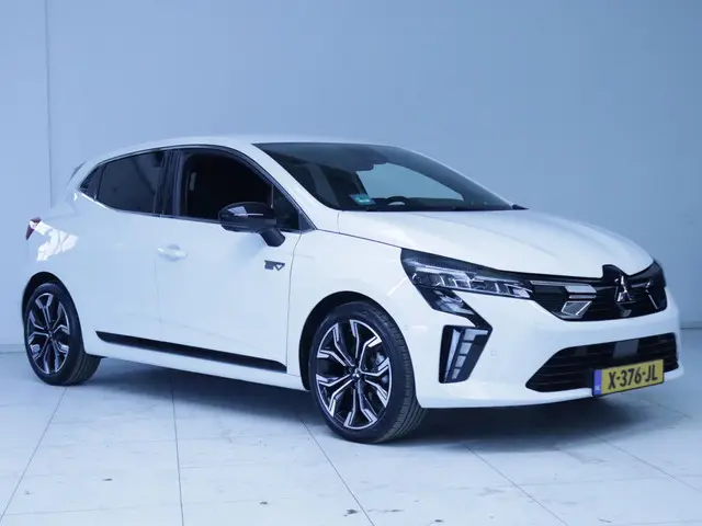 Mitsubishi Colt 1.6 HEV Instyle 2023 Hybride Benzine 23
