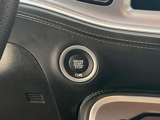 Dodge Challenger V8 Hemi R/T Shaker 2024 Benzine 18