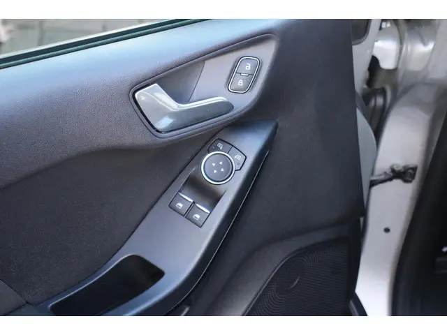 Ford Fiesta 1.1 Trend 2018 Benzine 13