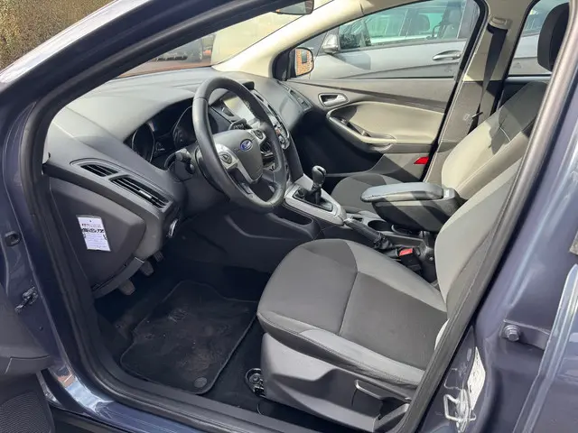 Ford Focus Wagon 1.6 TI-VCT Lease Titanium 2012 Benzine 10