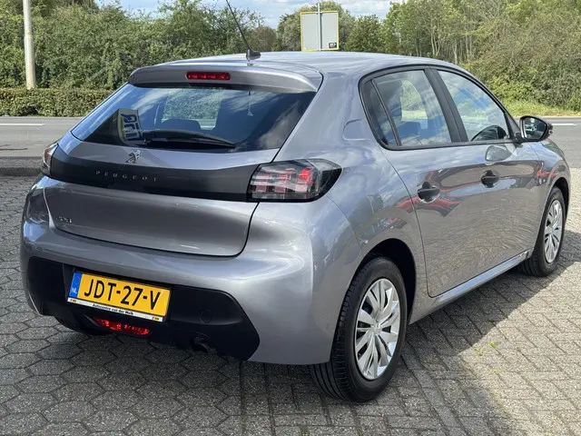 Peugeot 208 1.2 PureTech Like 2021 Benzine 7