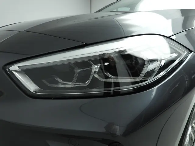 BMW 1 Serie 5-deurs 118i 2021 Benzine 36