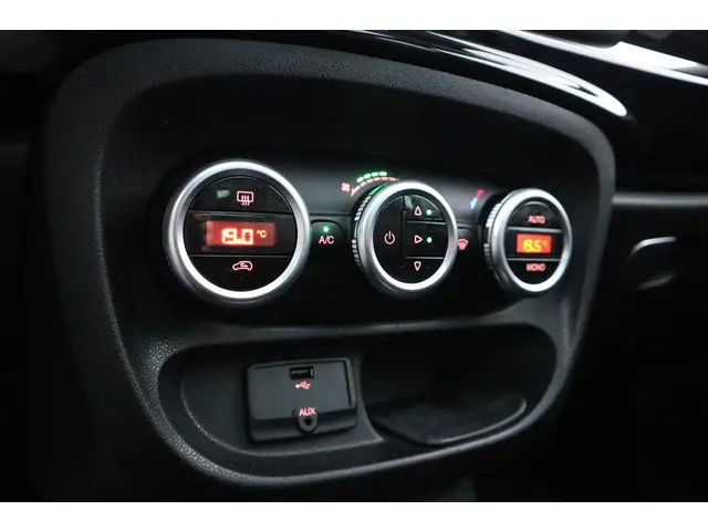 Fiat 500L 1.4-T-JET LOUNGE 2015 Benzine 26