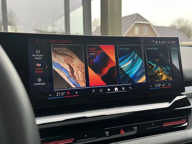 BMW 5 Serie Touring 530e xDrive 2024 Hybride Benzine 21