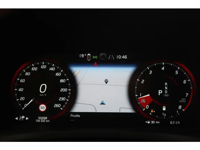 Volvo S60 2.0 B3 R-Design 2022 Benzine 17