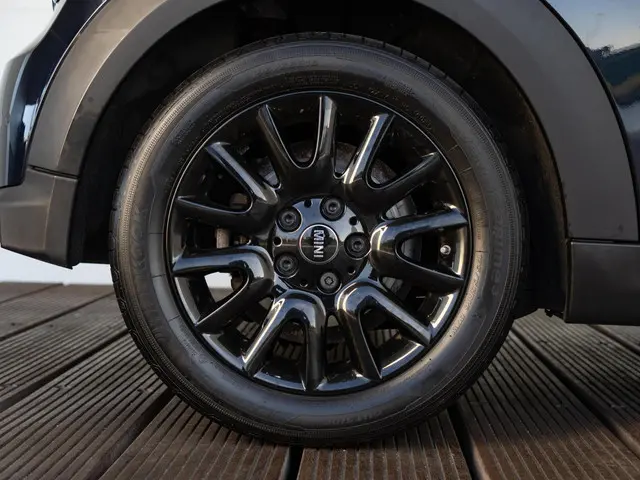 MINI 3-Deurs Cooper 2022 Benzine 6