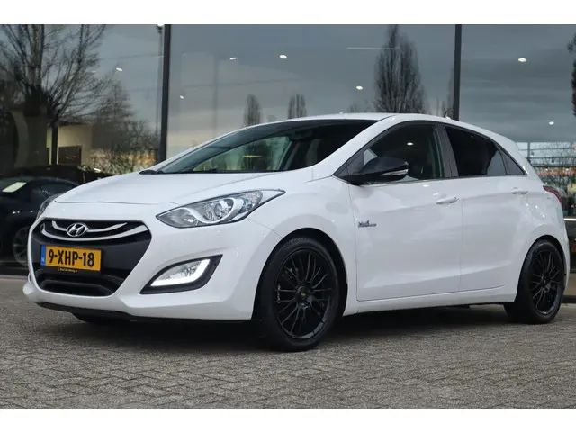 Hyundai i30 1.6 GDI GO! 2015 Benzine