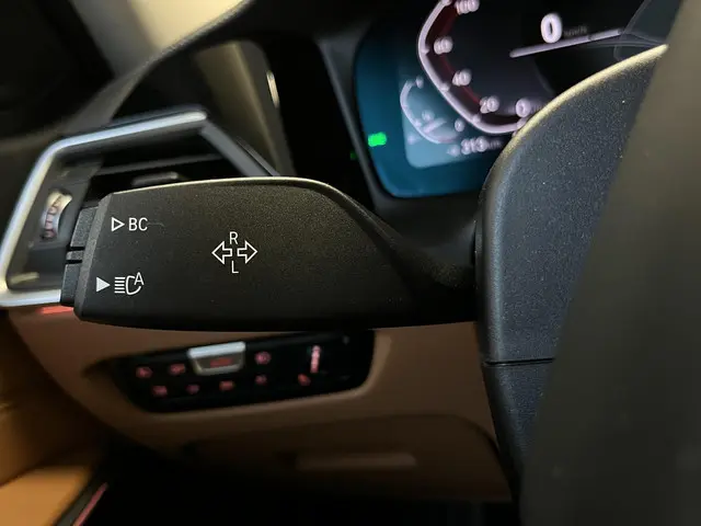 BMW 3 Serie 320i Luxury High Executive 2020 Benzine 27