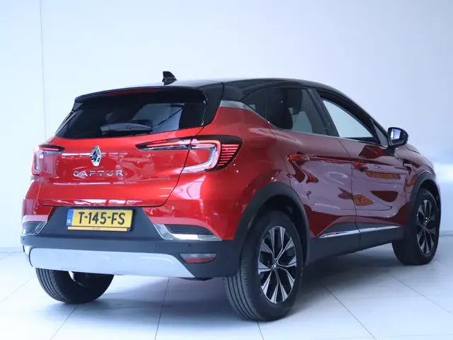 Renault Captur 1.3 TCe 140 Techno 2023 Benzine 2