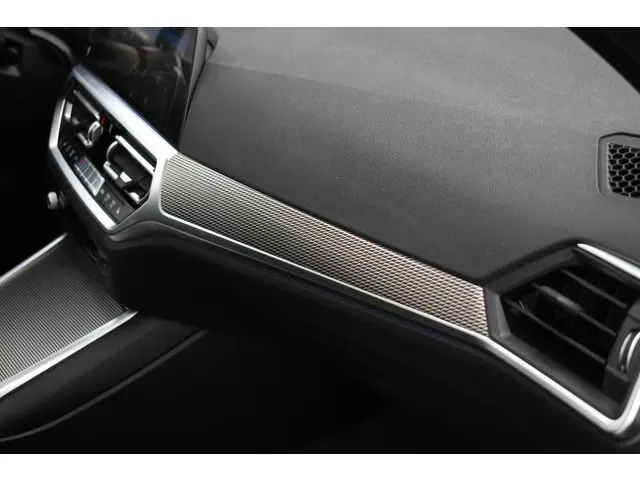 BMW 3 Serie Touring 330e M-Sport 2020 Hybride Benzine 61