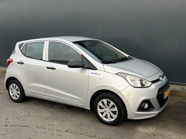 Hyundai i10 1.0i i-Drive 2014 Benzine 6