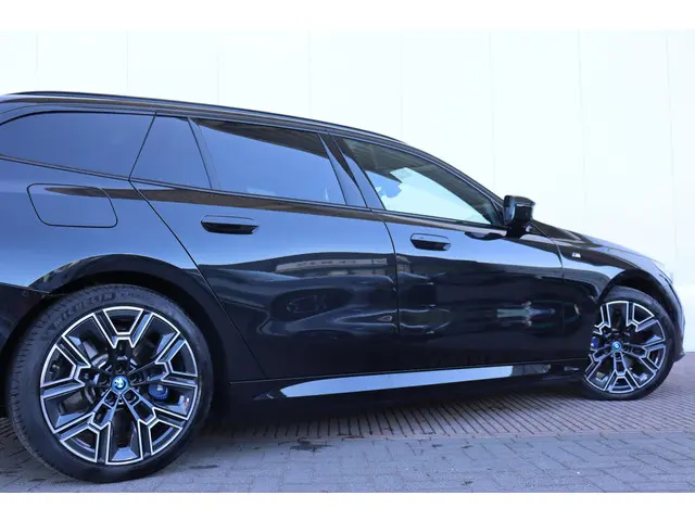 BMW i5 M60 xDrive 84 kWh 2024 Elektrisch 7