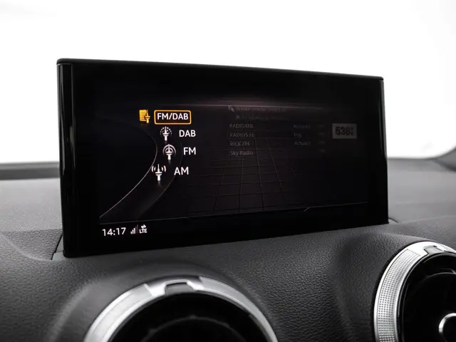 Audi Q2 35 TFSI 150pk S-tronic S Edition 2023 Benzine 7