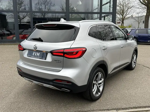 MG EHS 1.5 TGDI Luxury 2023 Hybride Benzine 4