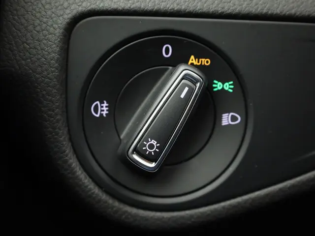 Volkswagen e-Golf E-DITION 100kW/136PK 2020 Elektrisch 16