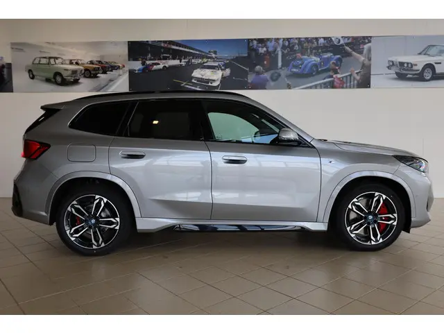 BMW X1 xDrive25e 2025 Hybride Benzine 3