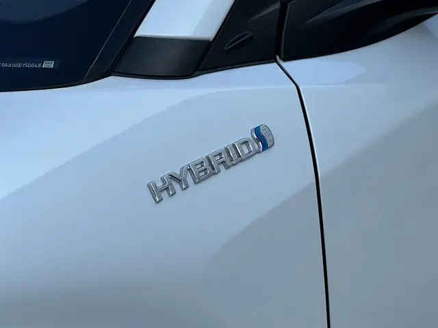 Toyota C-HR 1.8 Hybrid Style 2018 Hybride Benzine 24