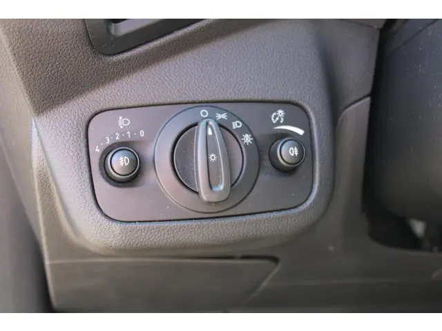 Ford C-MAX 1.5 Titanium 2015 Benzine 18