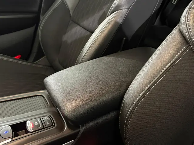 Renault Talisman Estate 1.3 TCe Limited 2020 Benzine 24