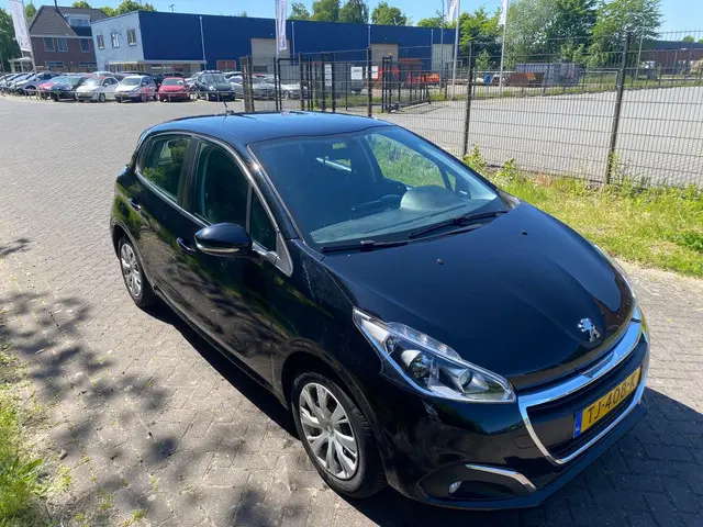 Peugeot 208 1.2 PureTech Blue Lion | NAP | Airco 2018 Benzine 6