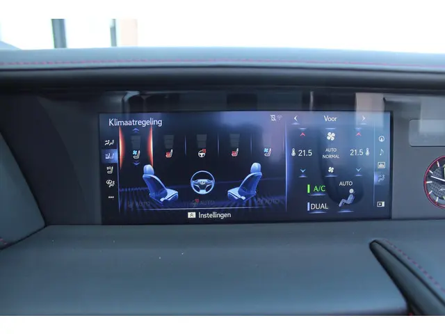 Lexus LC Convertible 500 Hokkaido Edition 2023 Benzine 29