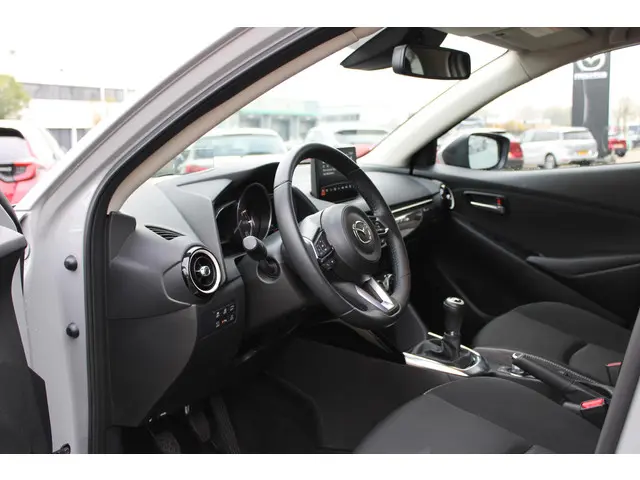 Mazda 2 1.5 e-SkyActiv-G 90 Exclusive-Line 2024 Benzine 10