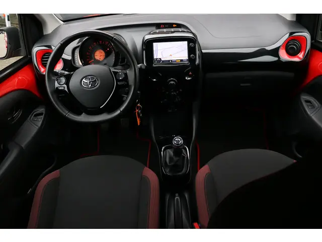 Toyota Aygo 1.0 VVT-i x-cite 2017 Benzine 3