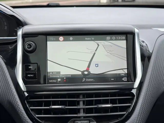 Peugeot 2008 1.2 PureTech Allure Automaat 2018 Benzine 25
