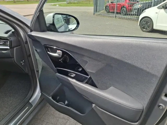 Kia Niro 1.6 GDi Hybrid DynamicLine 2021 Hybride Benzine 30