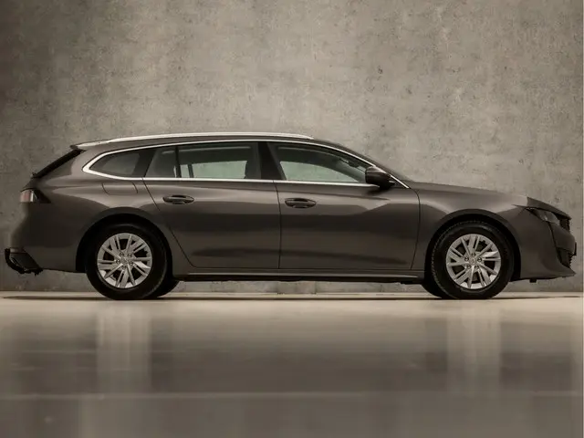 Peugeot 508 SW 1.2 PureTech Sport 2021 Benzine 4