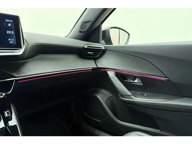 Peugeot 2008 1.2 PureTech GT 2022 Benzine 20