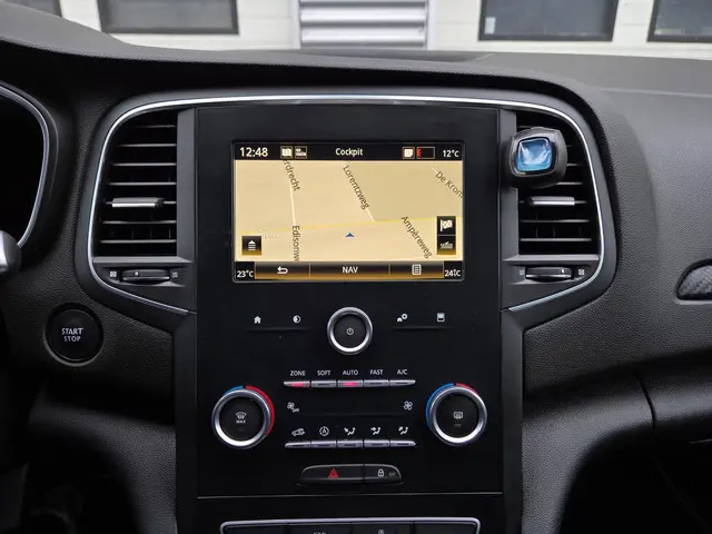 Renault Mégane Estate 1.3 TCe Limited 2018 Benzine 24