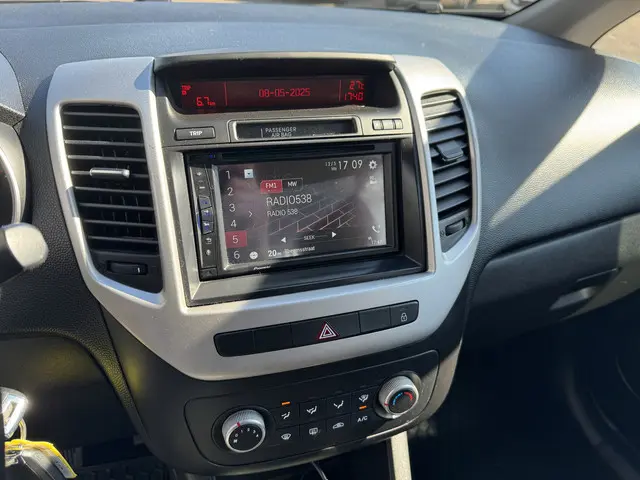 Kia Venga 1.6 CVVT Automaat ComfortLine 2019 Benzine 24