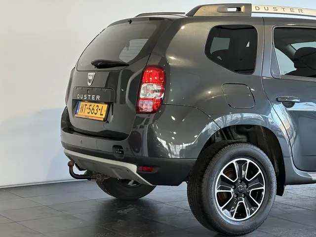 Dacia Duster 1.2 TCe 4x2 Blackshadow 2017 Benzine 32