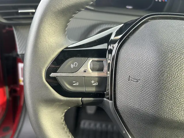 Peugeot 2008 1.2 Turbo 100PK Allure 2024 Benzine 32