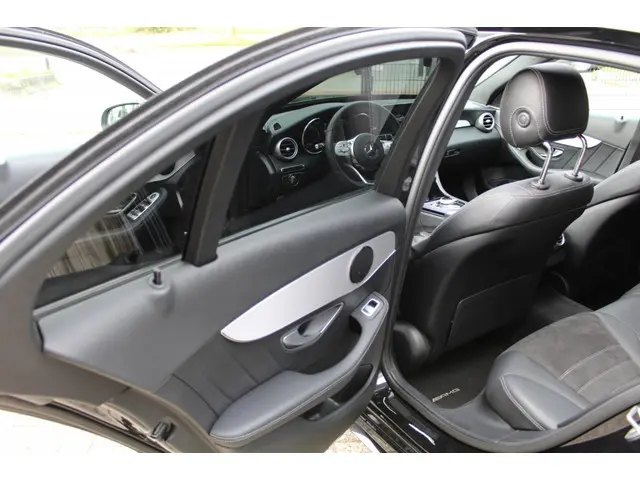 Mercedes-Benz C-Klasse 180 Bns Sol. AMG 2019 Benzine 20