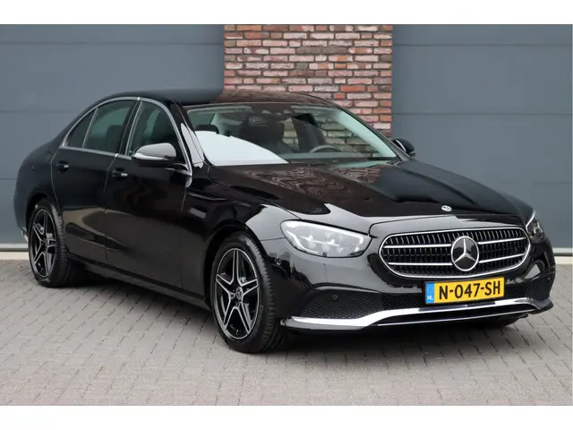Mercedes-Benz E-Klasse 220 d Avantgarde | 2021 Diesel 3
